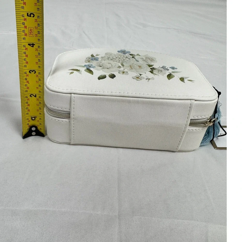 Cupcakes and Cashmere White Floral Travel Jewelry Case Mirror Tassel NWT